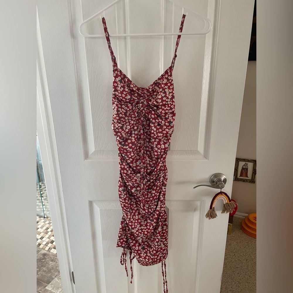 Stretchy red floral dress size s small mini midi